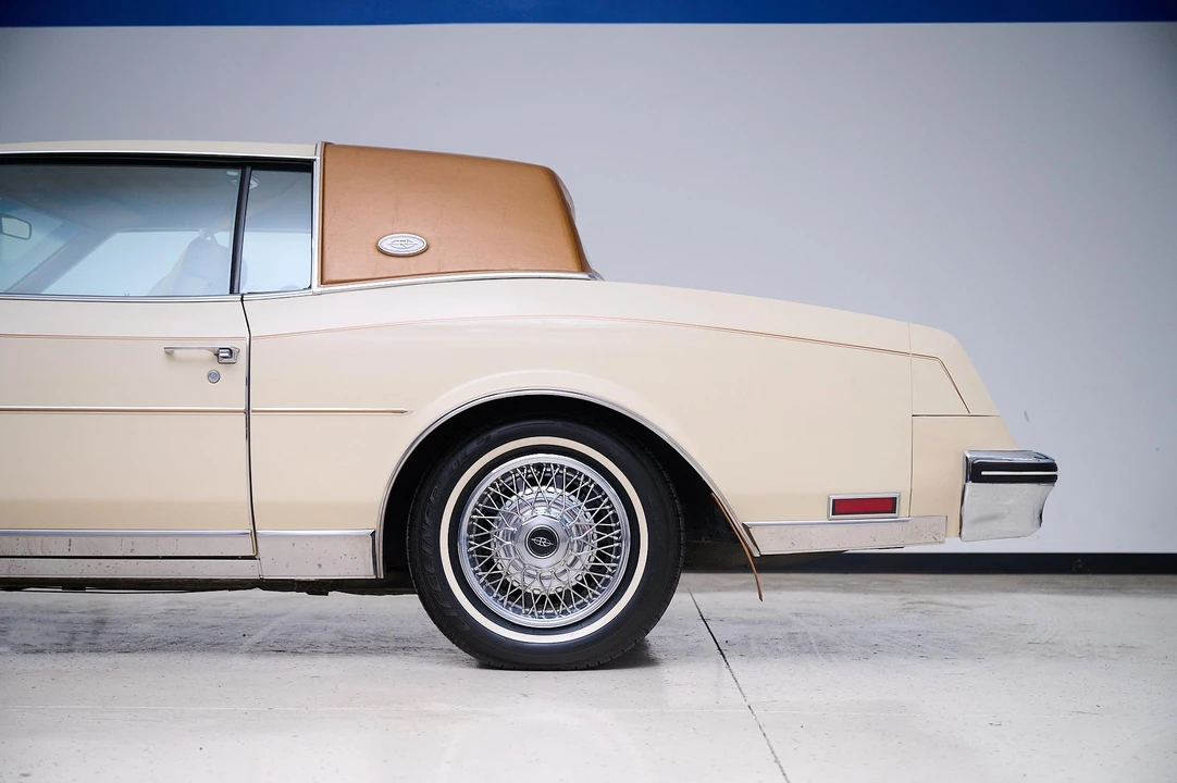 1980 Buick Riviera 4th-7th Gen - Image 15 of 31