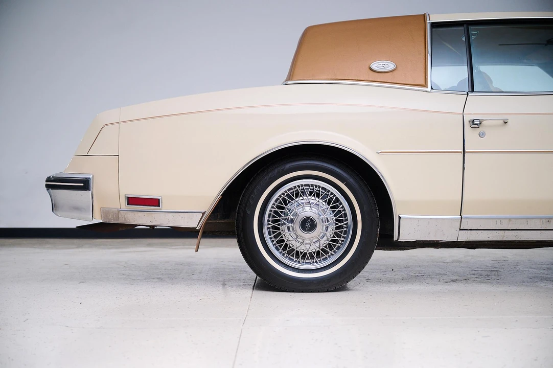1980 Buick Riviera 4th-7th Gen - Image 11 of 31