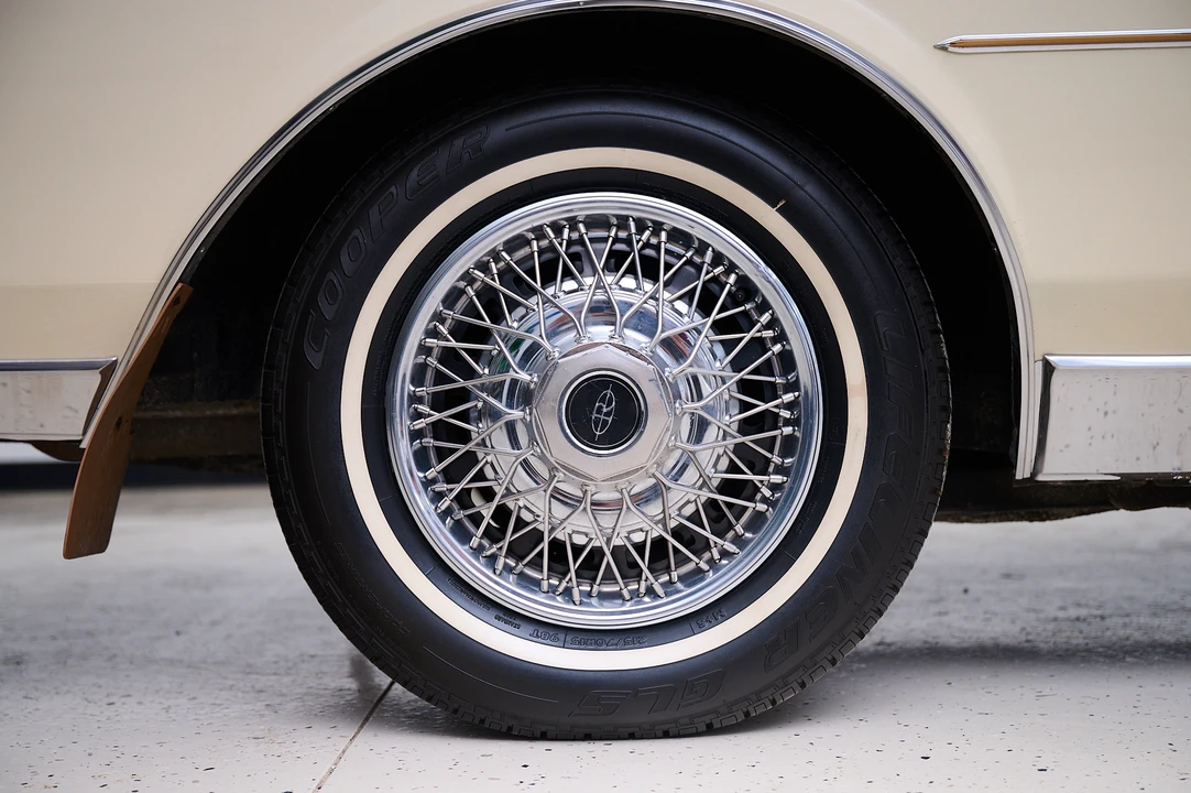 1980 Buick Riviera 4th-7th Gen - Image 30 of 31