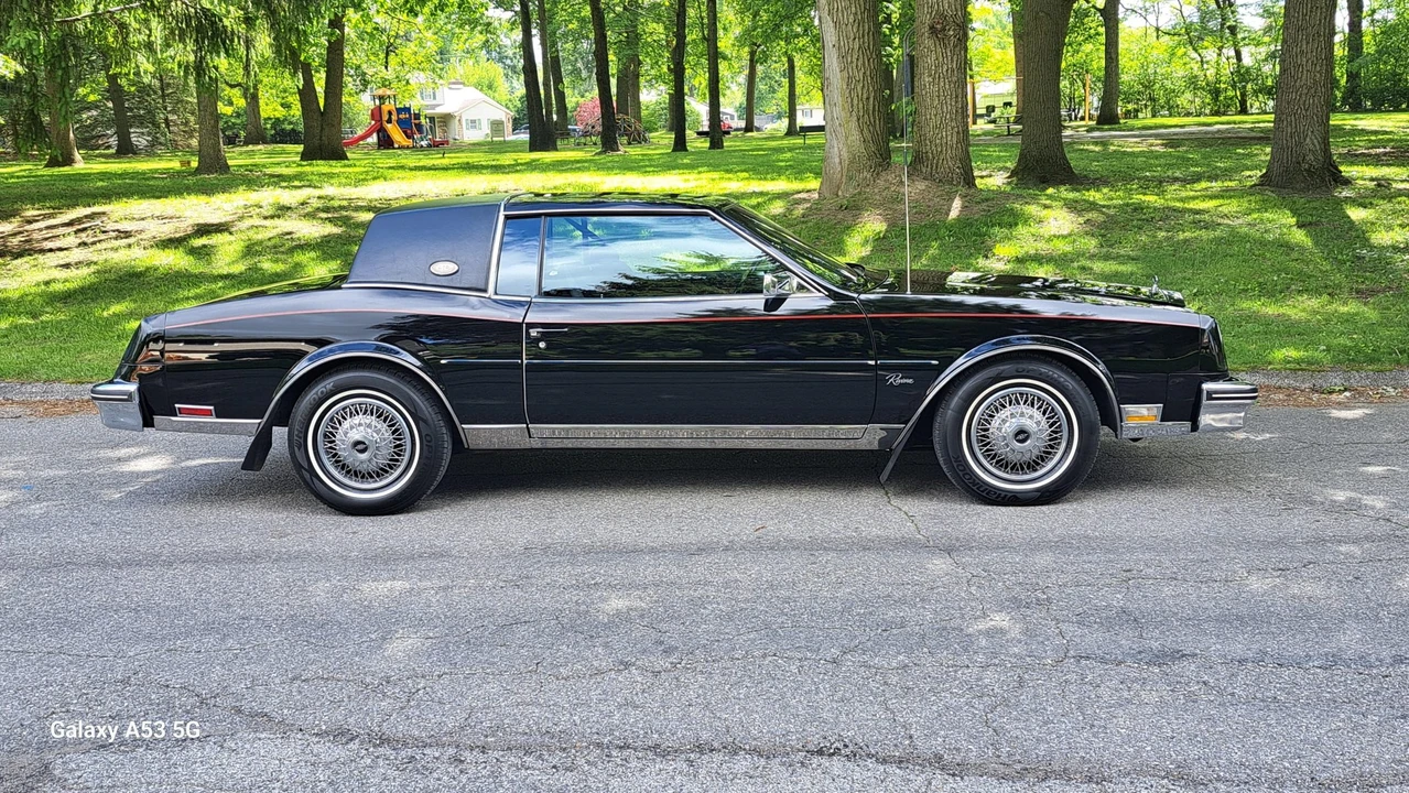 1980 Buick Riviera 4th-7th Gen - Image 10 of 31