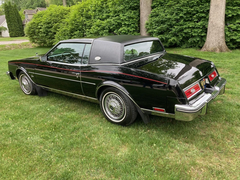 1980 Buick Riviera 4th-7th Gen - Image 6 of 31