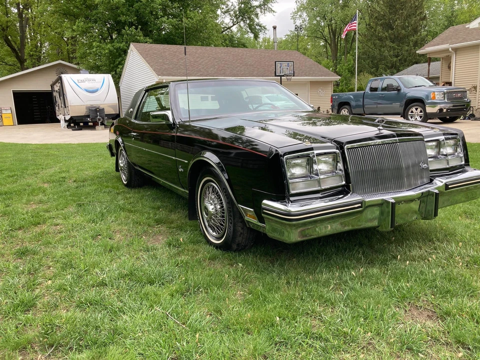 1980 Buick Riviera 4th-7th Gen - Image 11 of 31