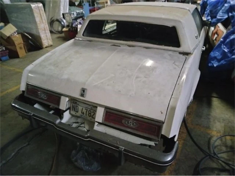 1980 Buick Riviera 4th-7th Gen - Image 7 of 14