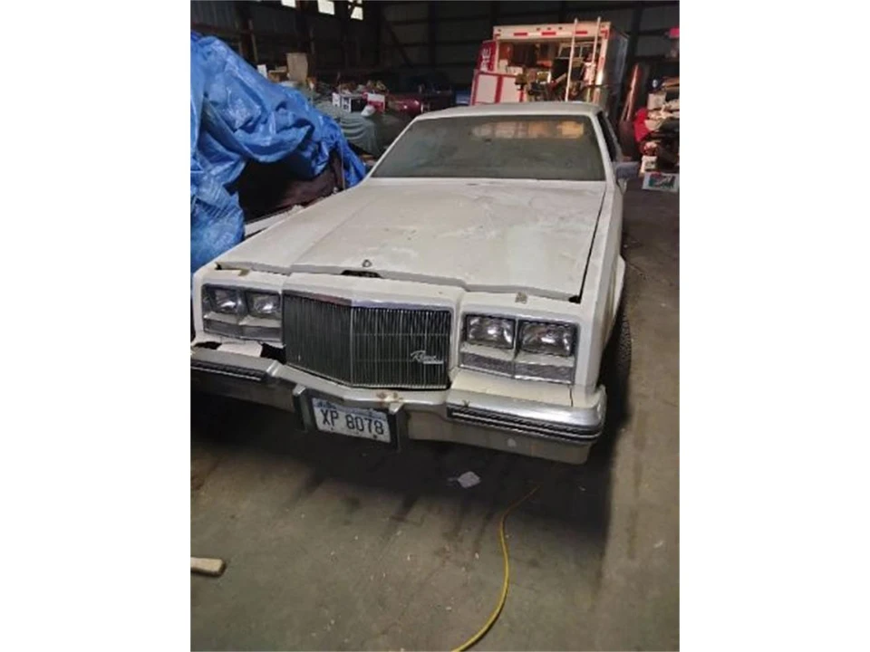 1980 Buick Riviera 4th-7th Gen - Image 11 of 14