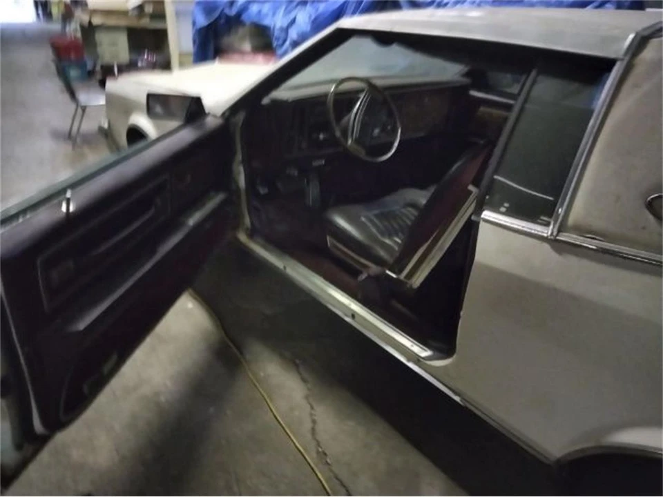 1980 Buick Riviera 4th-7th Gen - Image 8 of 14