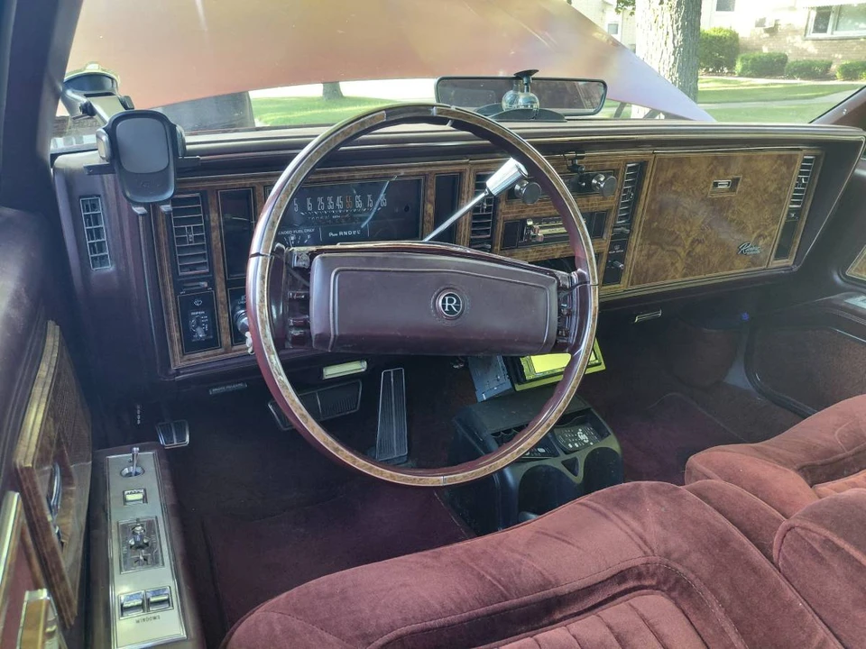 1980 Buick Riviera 4th-7th Gen - Image 5 of 12