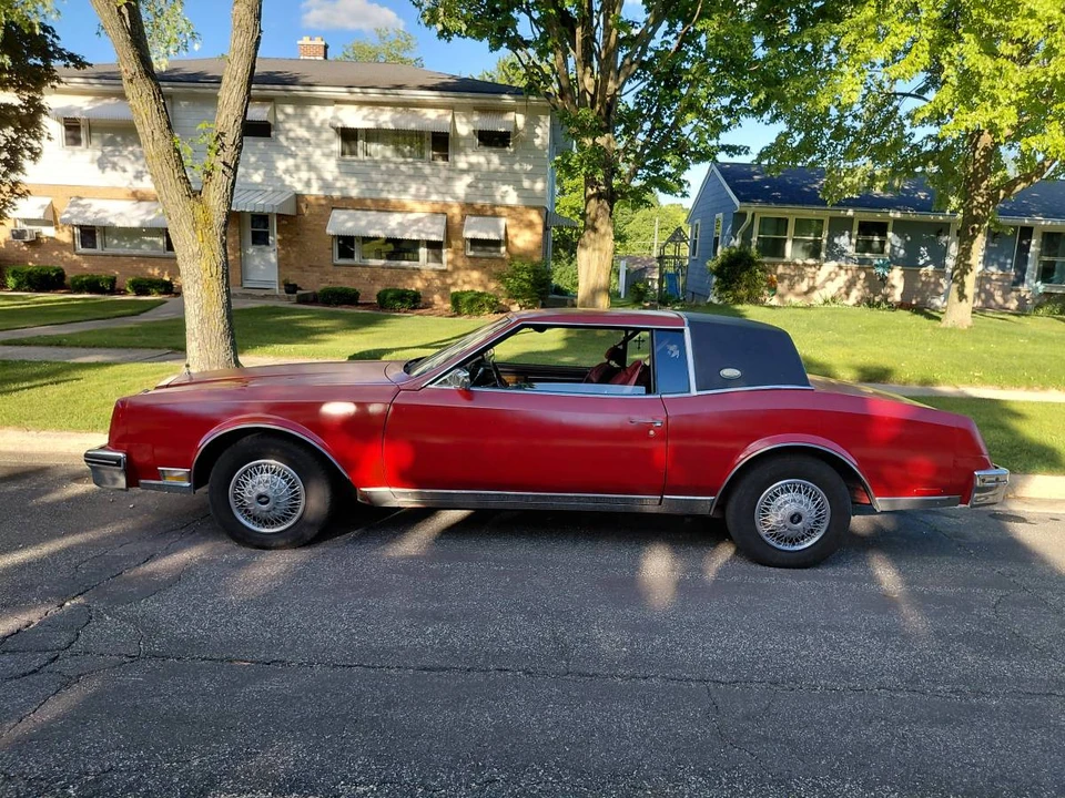 1980 Buick Riviera 4th-7th Gen - Image 7 of 12