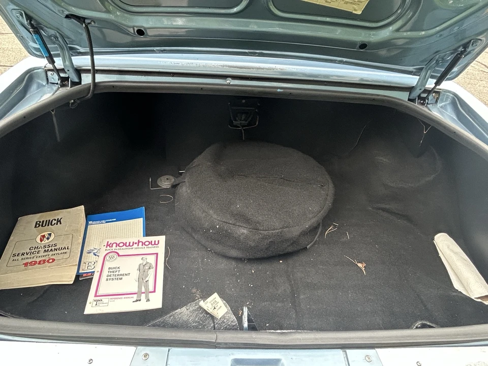 1980 Buick Riviera 4th-7th Gen - Image 15 of 31