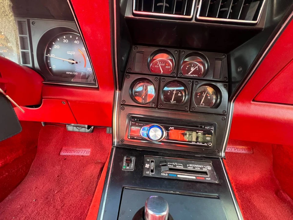 1980 Chevrolet Corvette C3 - Image 9 of 12