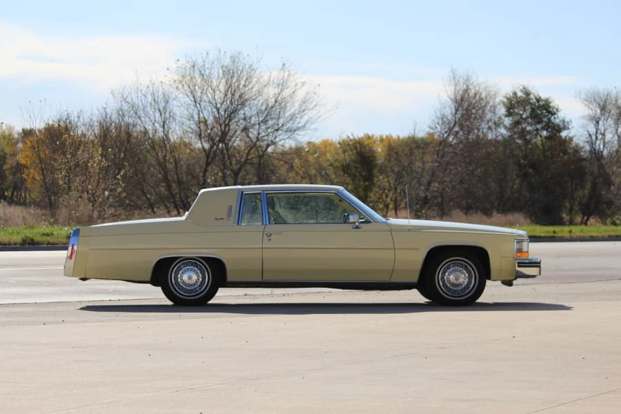 1980 Cadillac DeVille 5th Gen - Image 2 of 8