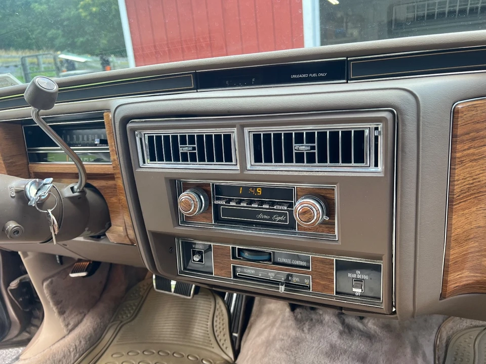 1980 Cadillac DeVille 4th Gen - Image 11 of 15