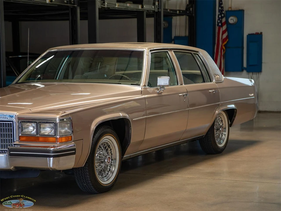 1980 Cadillac DeVille 5th Gen - Image 9 of 31