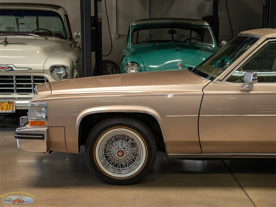1980 Cadillac DeVille 5th Gen - Image 5 of 31