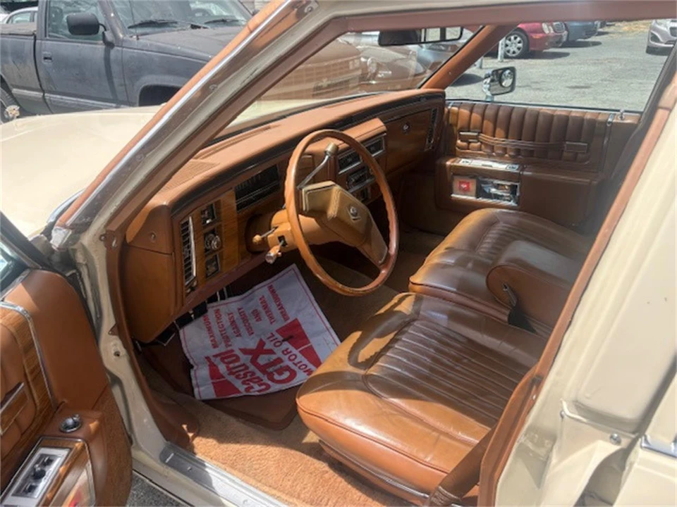 1980 Cadillac DeVille 5th Gen - Image 4 of 4