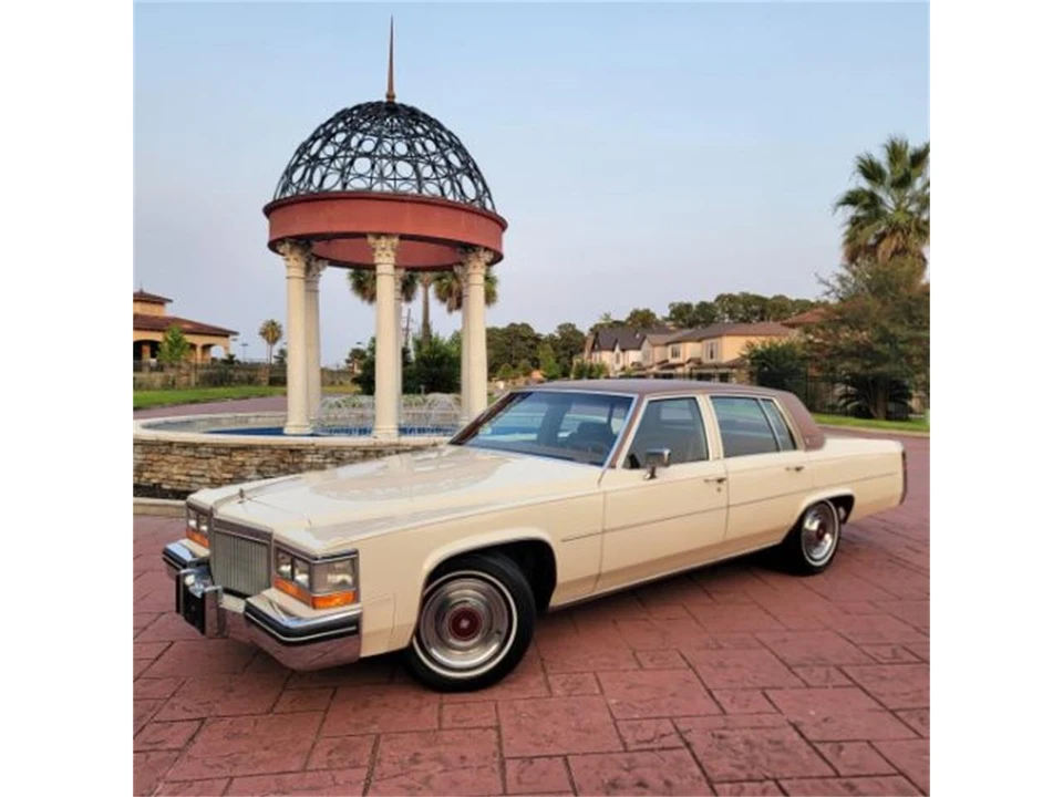 1980 Cadillac DeVille 5th Gen - Image 9 of 25