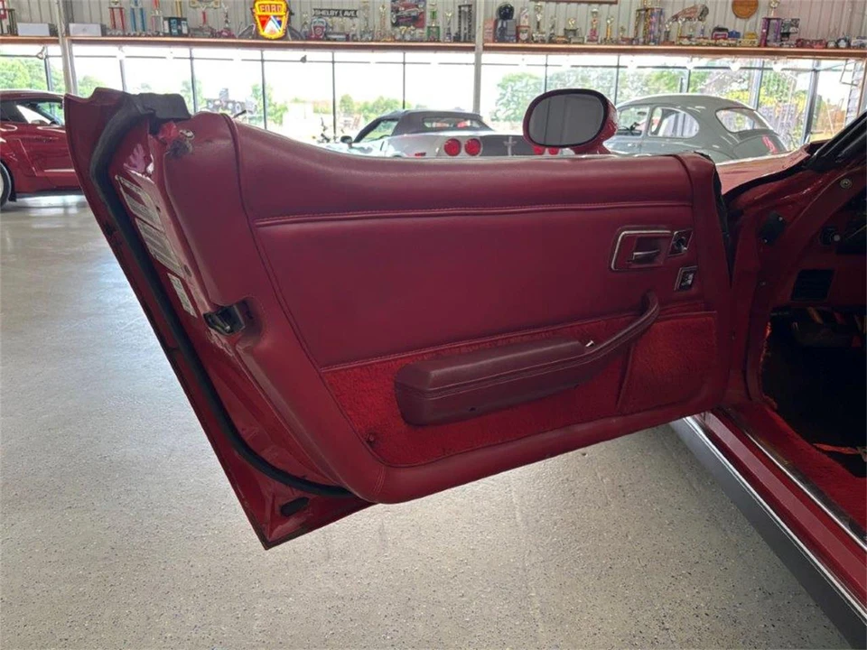 1980 Chevrolet Corvette C3 - Image 17 of 31