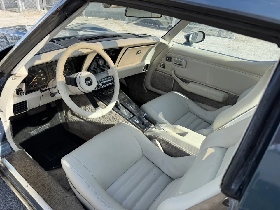 1980 Chevrolet Corvette C3 - Image 16 of 31
