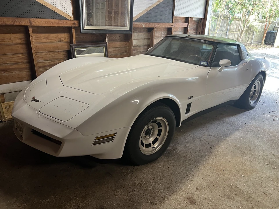 1980 Chevrolet Corvette C3 - Image 2 of 31