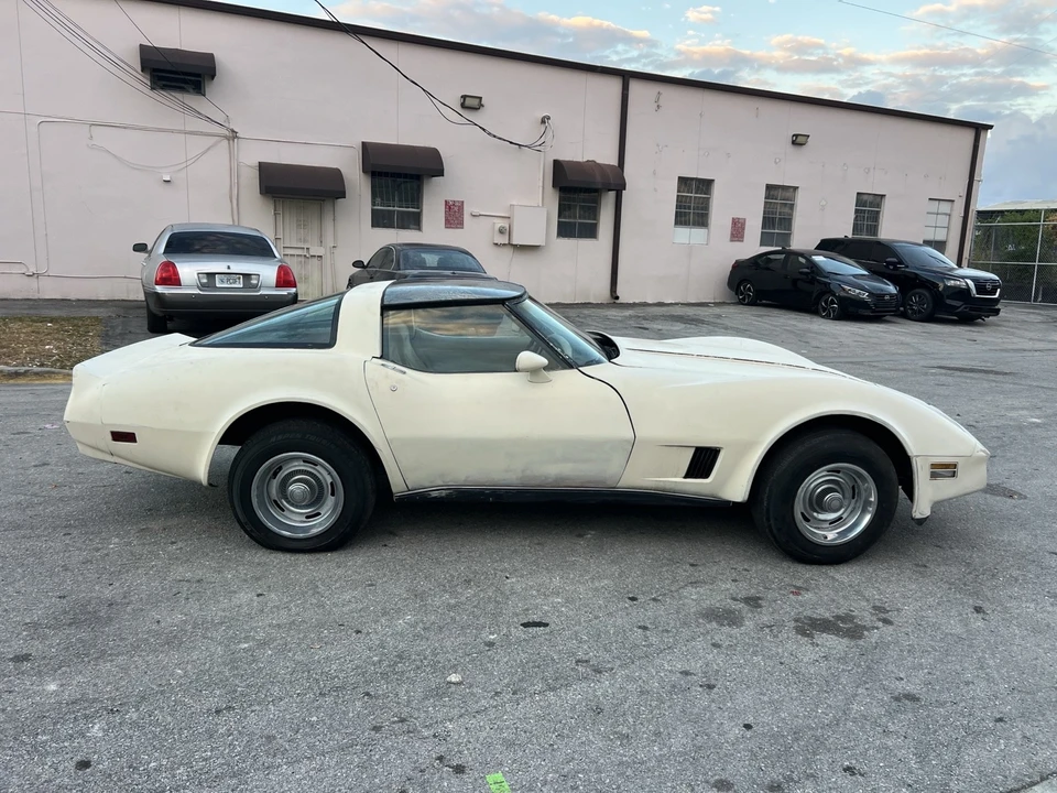 1980 Chevrolet Corvette C3 - Image 11 of 21
