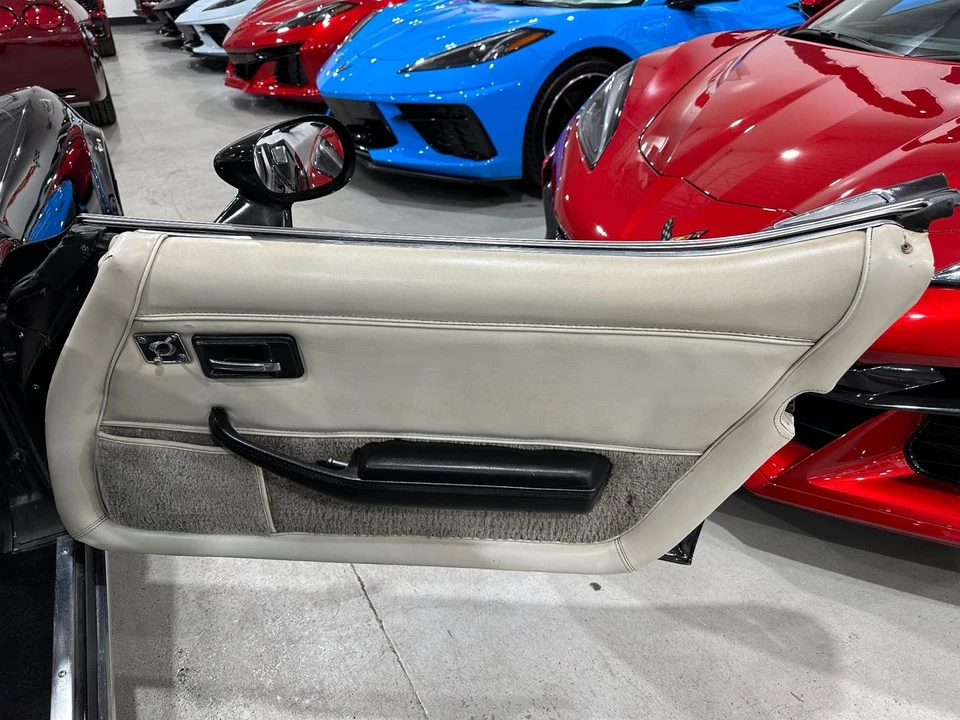 1980 Chevrolet Corvette C3 - Image 15 of 21