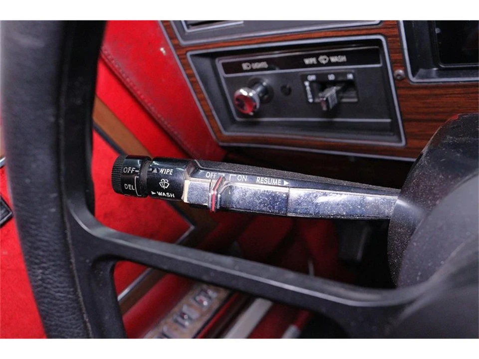 1980 Chrysler LeBaron - Image 22 of 31