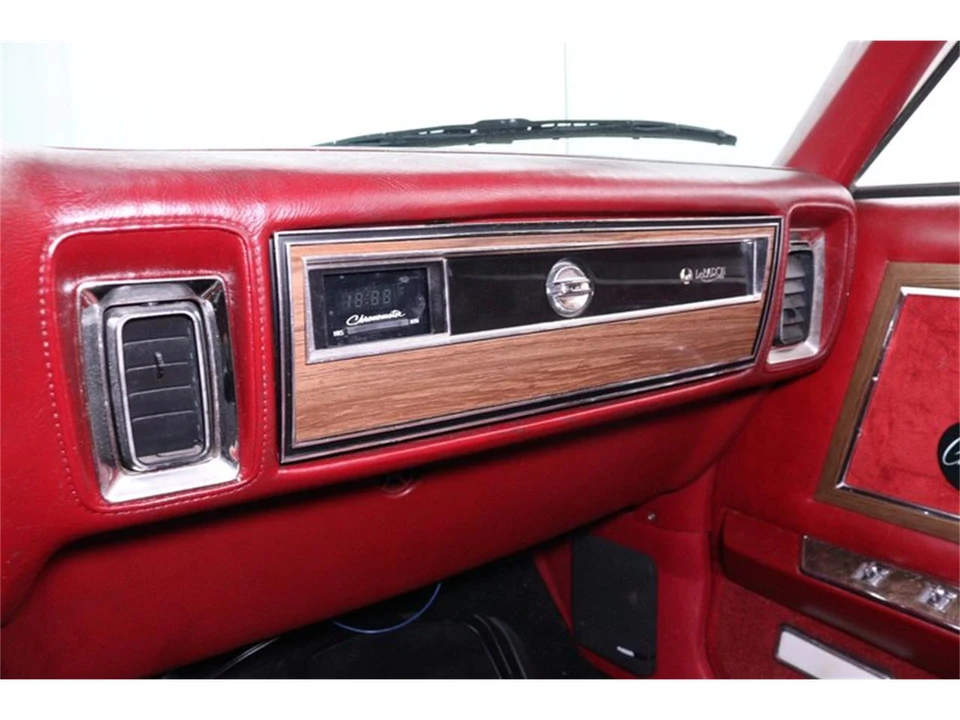 1980 Chrysler LeBaron - Image 27 of 31