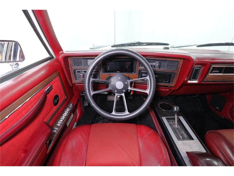 1980 Chrysler LeBaron - Image 10 of 31