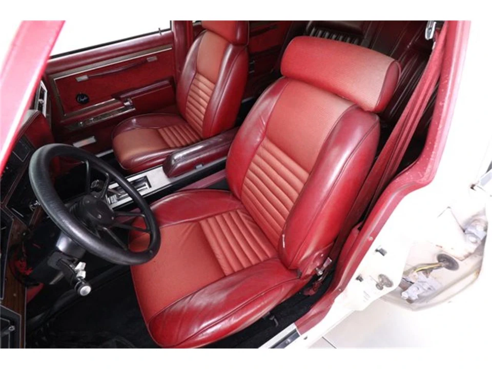 1980 Chrysler LeBaron - Image 16 of 31
