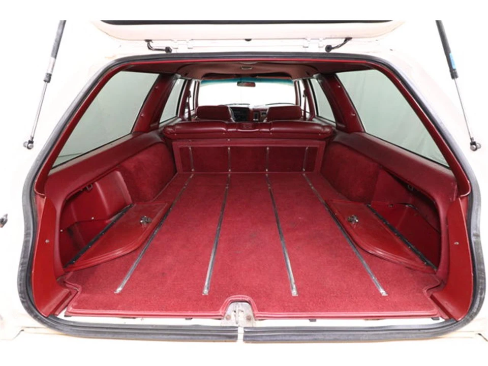 1980 Chrysler LeBaron - Image 28 of 31