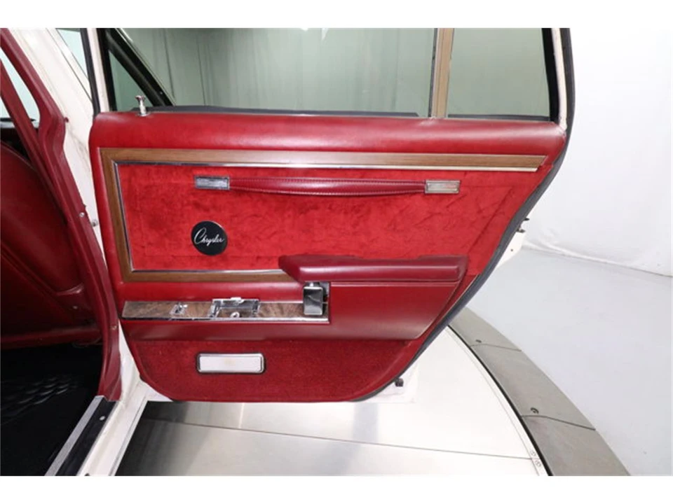 1980 Chrysler LeBaron - Image 22 of 31