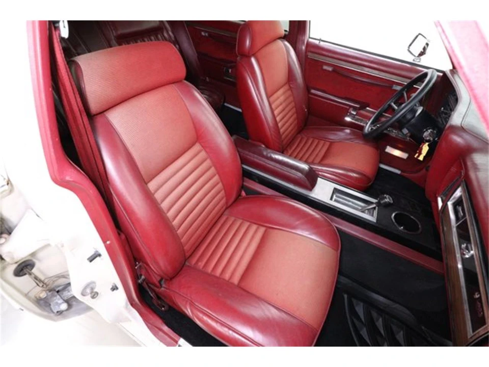 1980 Chrysler LeBaron - Image 17 of 31