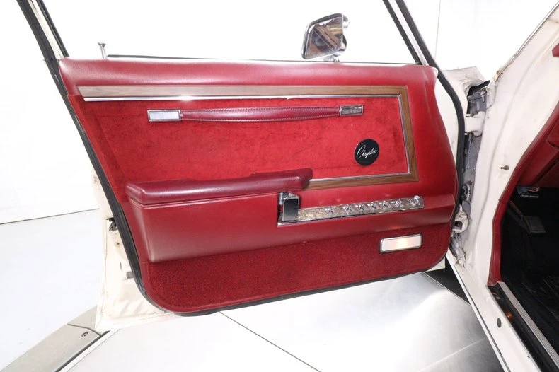 1980 Chrysler LeBaron - Image 17 of 31