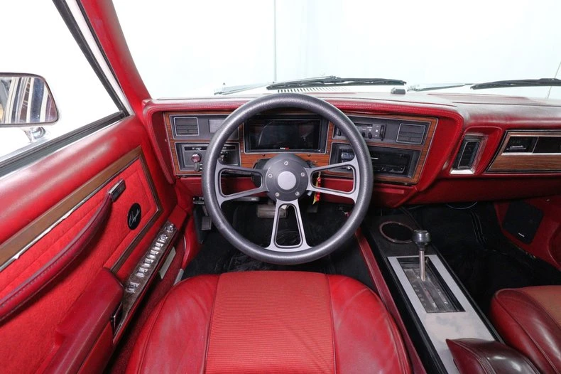 1980 Chrysler LeBaron - Image 21 of 31