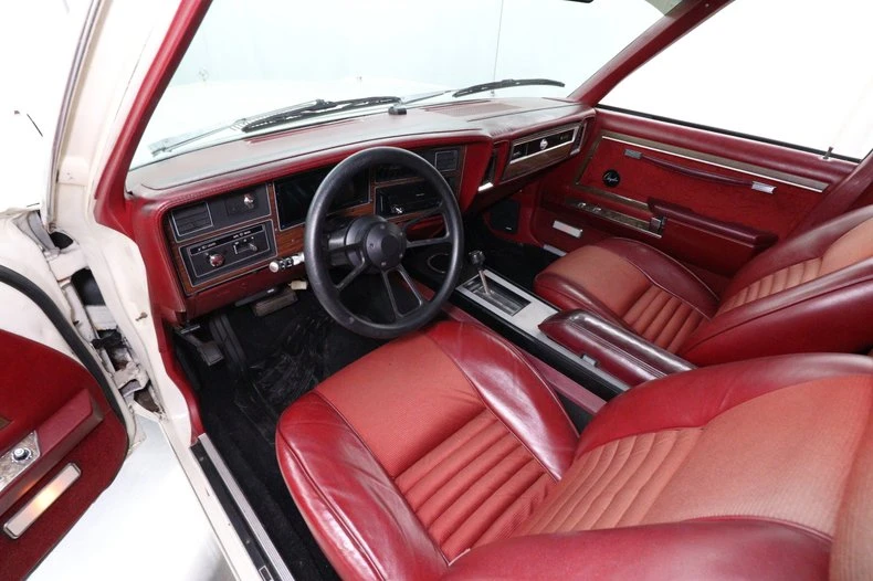 1980 Chrysler LeBaron - Image 18 of 31