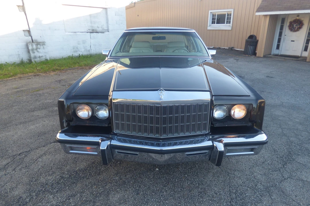 1980 Chrysler New Yorker - Image 6 of 31
