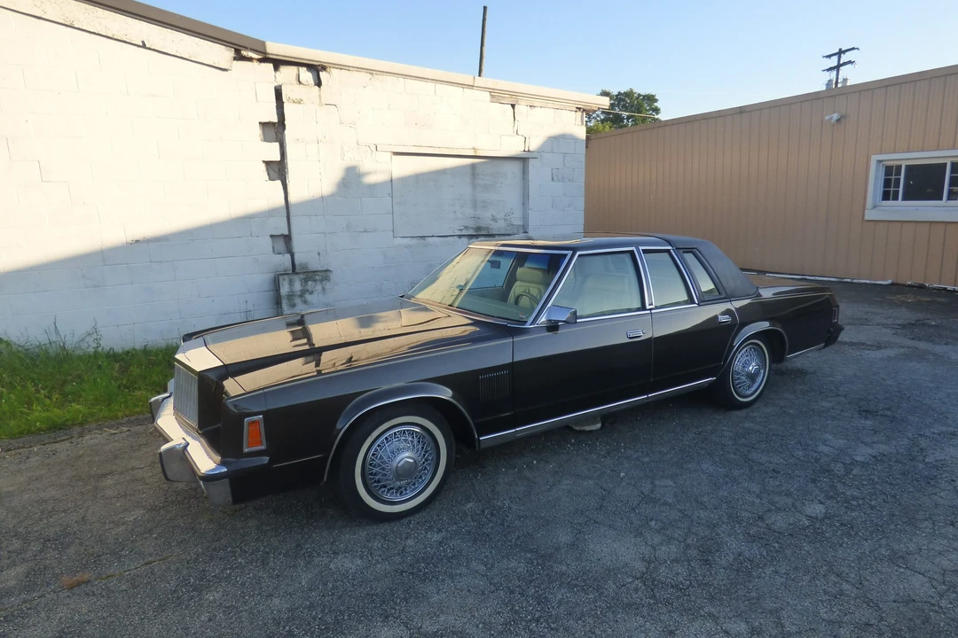 1980 Chrysler New Yorker - Image 18 of 31