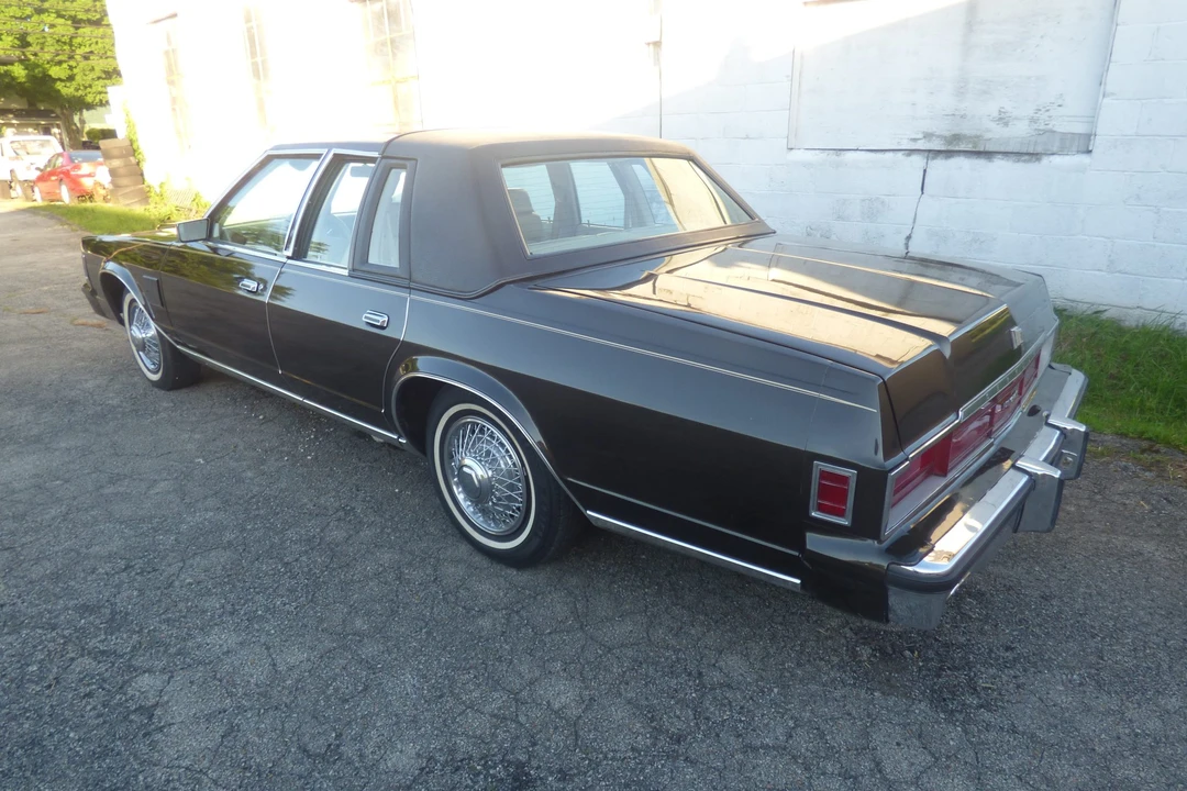 1980 Chrysler New Yorker - Image 16 of 31