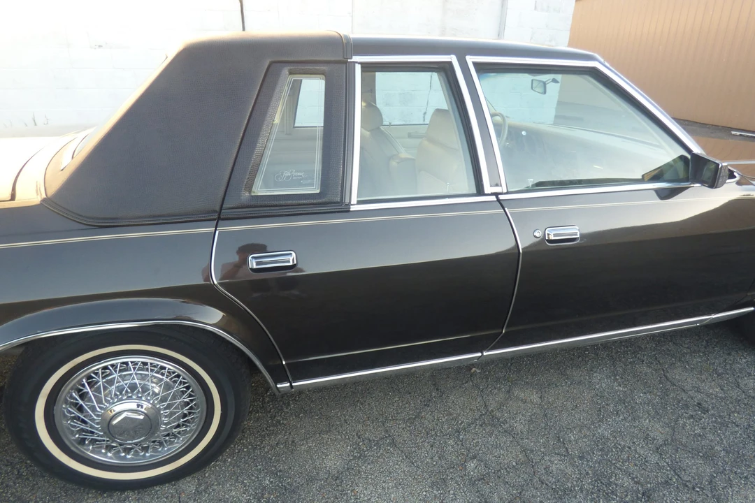 1980 Chrysler New Yorker - Image 25 of 31