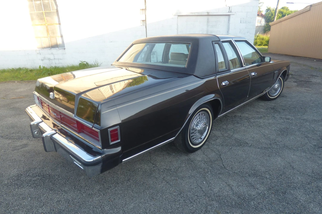 1980 Chrysler New Yorker - Image 11 of 31
