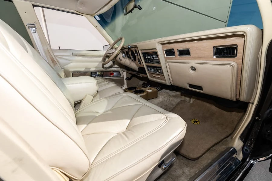 1980 Chrysler New Yorker - Image 21 of 31