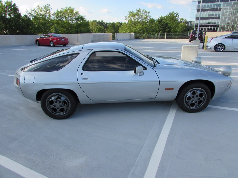 1980 Porsche 928 S - Image 9 of 31