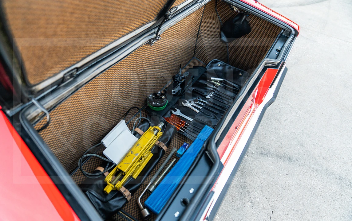 1980 Ferrari 308 GT4 - Image 14 of 17