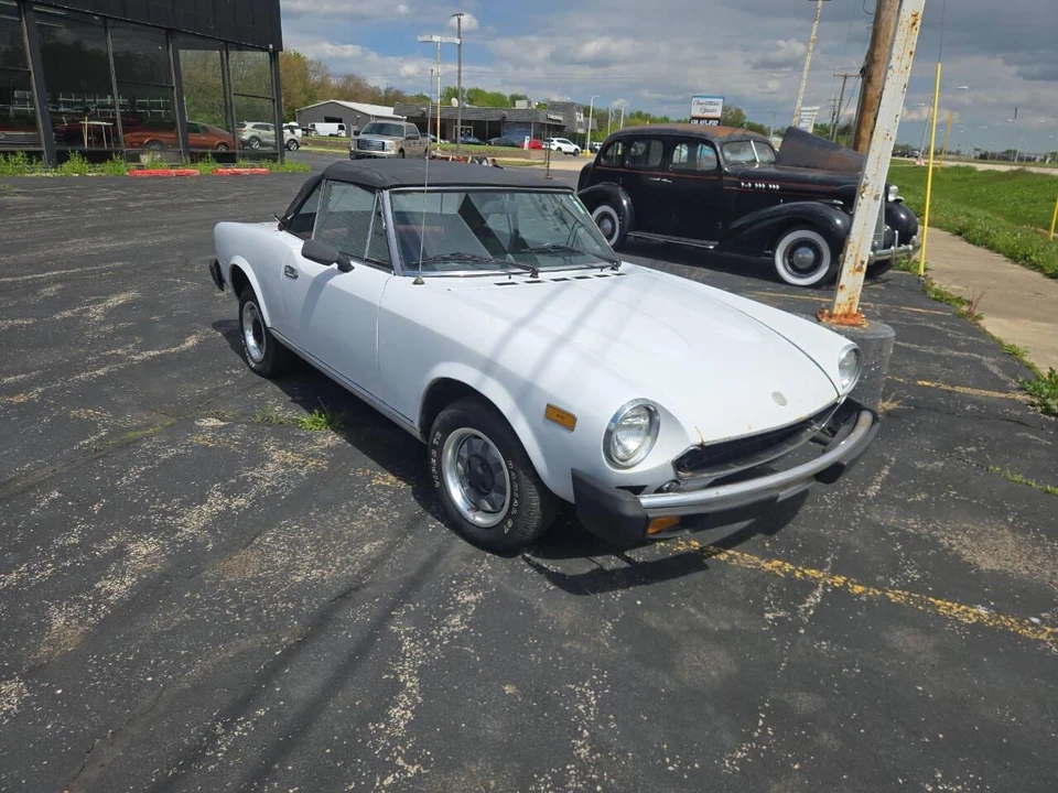 1980 Fiat 124 Sport Spider - Image 6 of 9