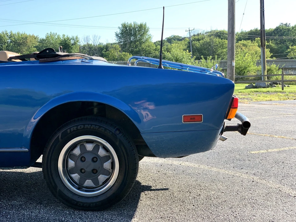 1980 Fiat 124 Sport Spider - Image 18 of 31
