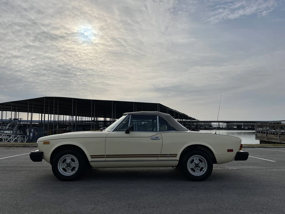 1980 Fiat 124 Sport Spider - Image 26 of 31