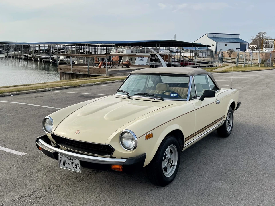 1980 Fiat 124 Sport Spider - Image 22 of 31