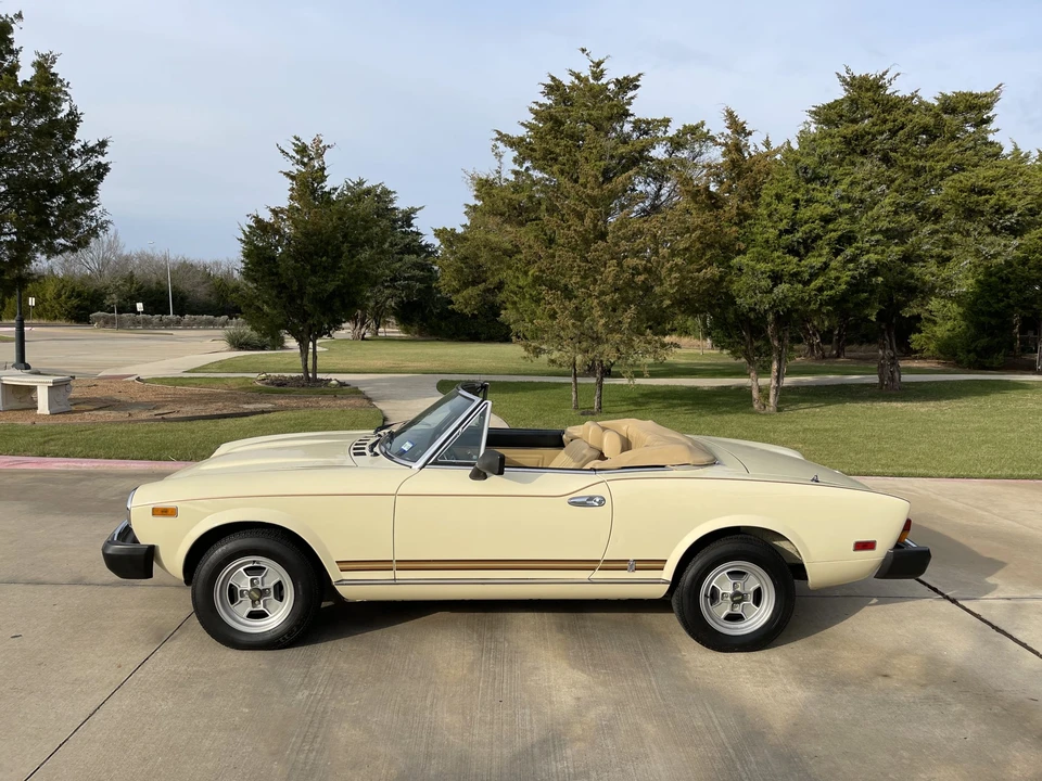 1980 Fiat 124 Sport Spider - Image 4 of 31