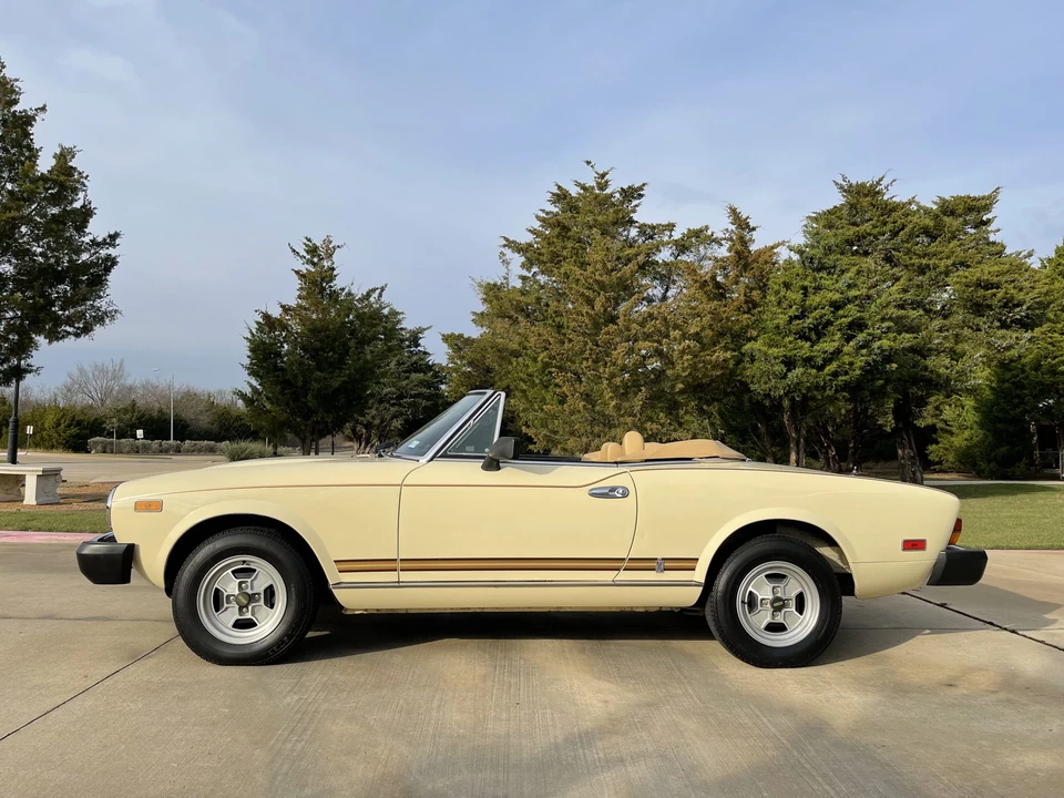 1980 Fiat 124 Sport Spider - Image 6 of 31