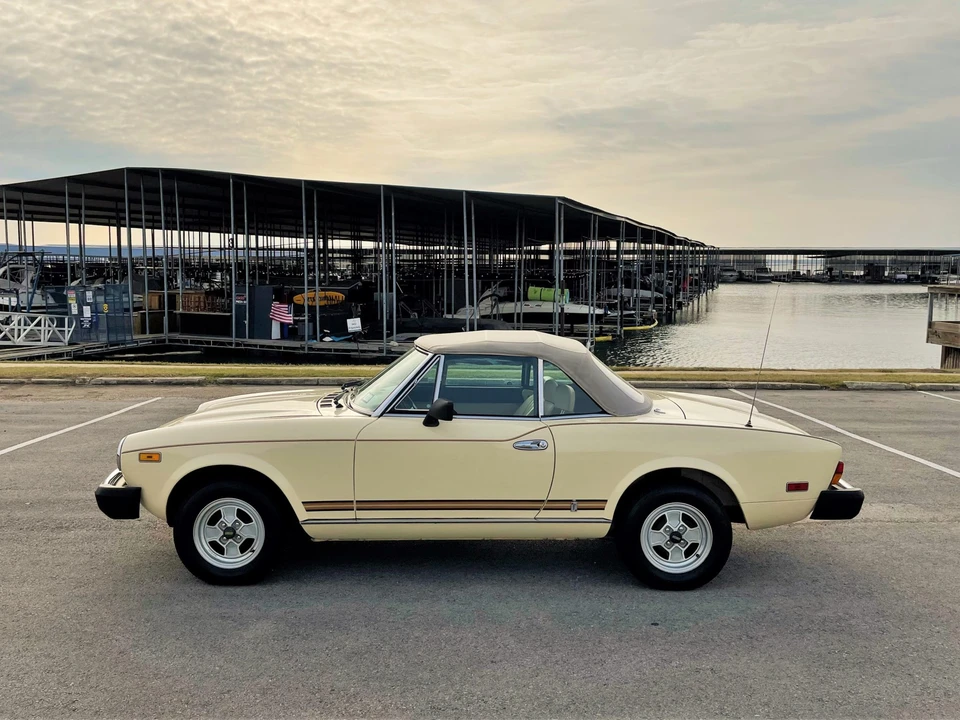 1980 Fiat 124 Sport Spider - Image 25 of 31