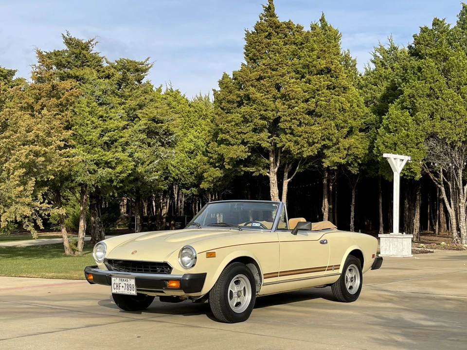 1980 Fiat 124 Sport Spider - Image 2 of 31